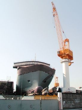 A folga do sector naval en Vigo durou 18 días. Na foto o estaleiro de Barreras