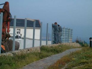 O construtor decide pechar a zona das olladas curiosas